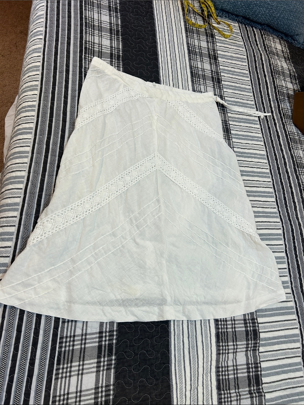 Women's White A-Line Lace-Trim Skirt
